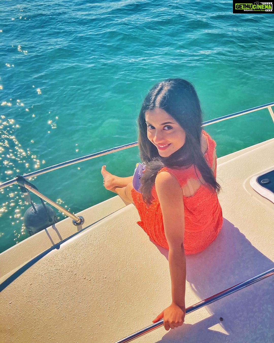 Arthana Binu Instagram - 🌊