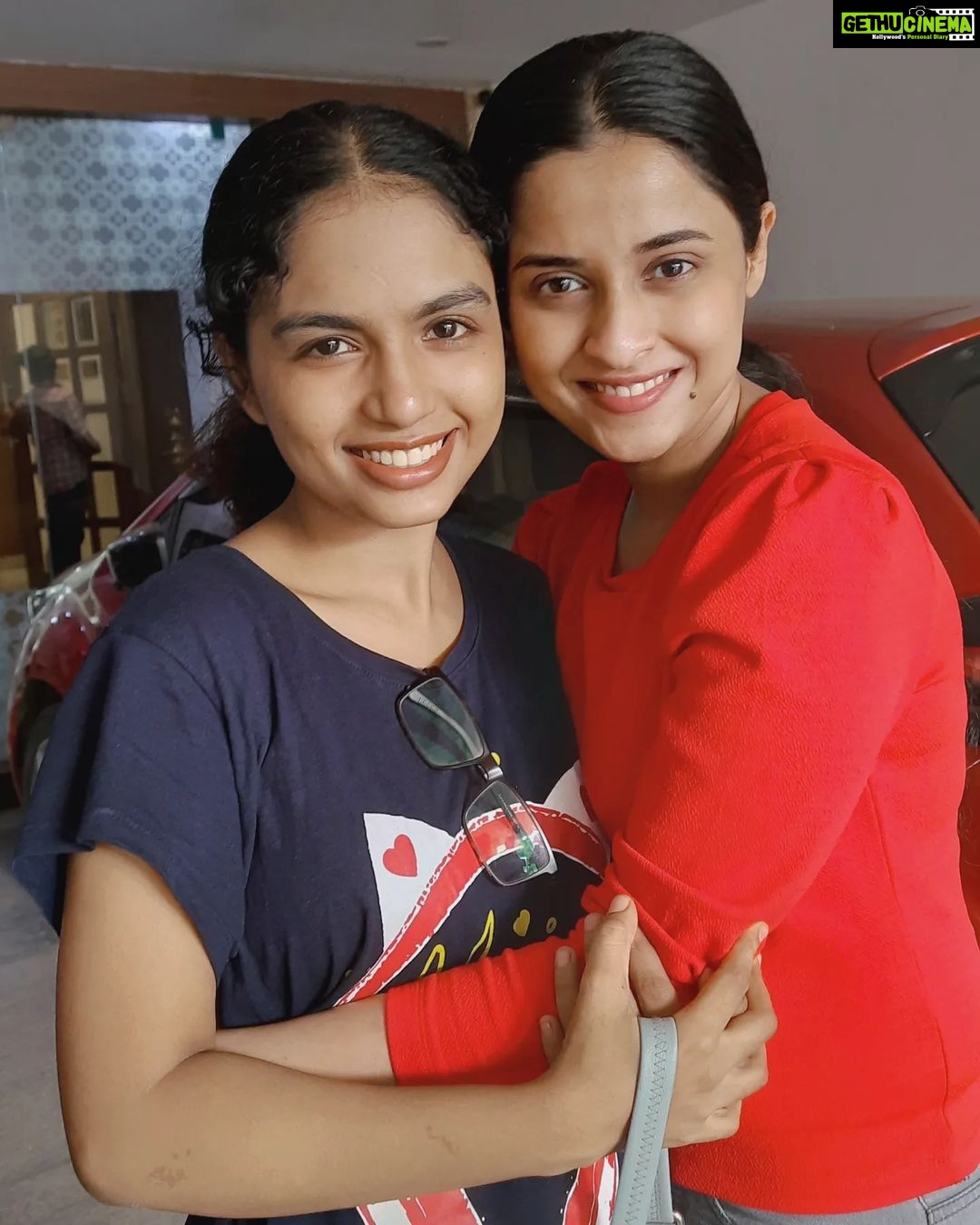 Arthana Binu Instagram - Years change,love remains.