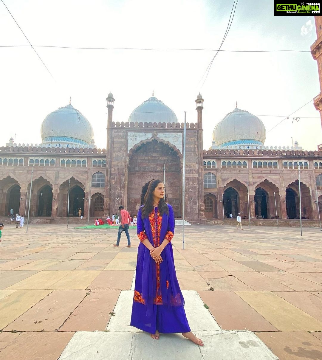 Arushi Sharma Instagram - March ‘21, Bhopal Pc @oshu_kapil Taj-ul-Masajid