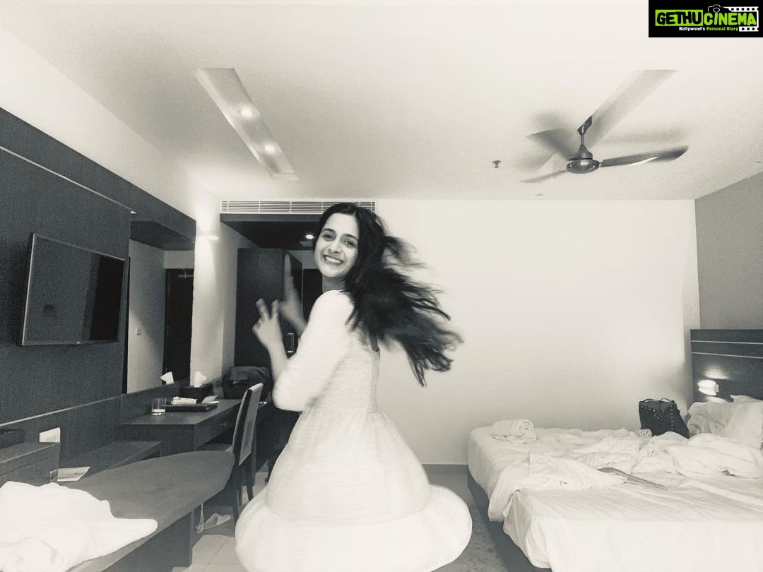 Arushi Sharma Instagram - Twist and shout