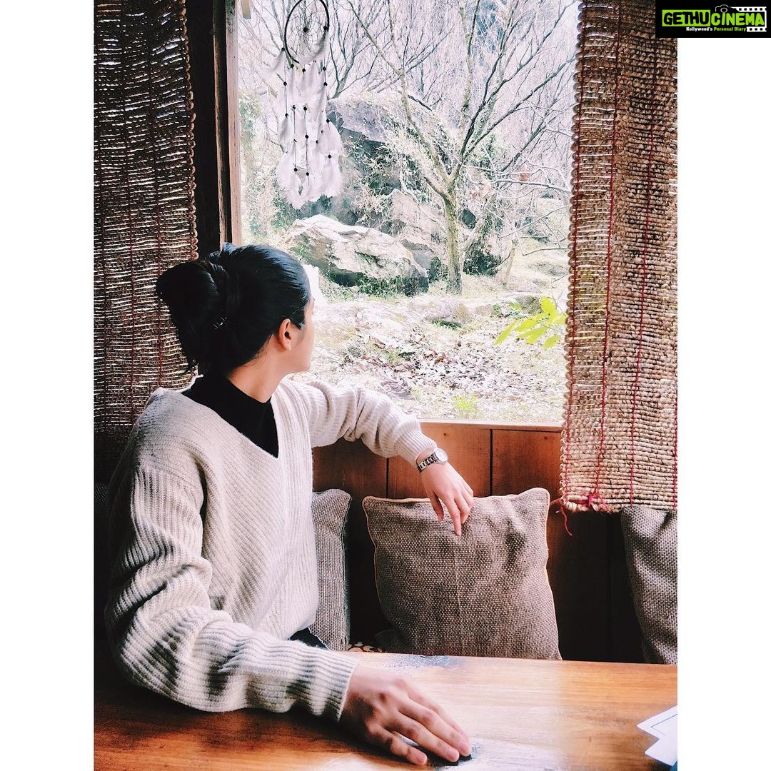 Arushi Sharma Instagram - Dreaming of outdoors 🌏