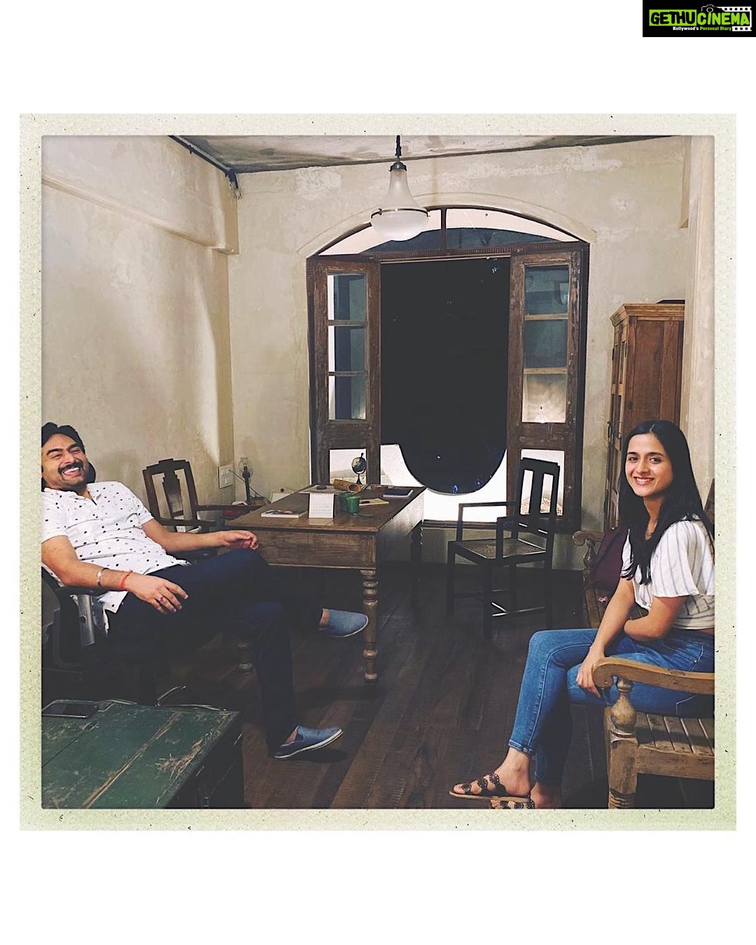 Arushi Sharma Instagram - Remembering my first print interview with the lovely Prashant Singh sir for Hindustan Times @htcafe at Window Seat office. Was a great feeling to open up about my journey from Tamasha to Love Aaj kal. 🎥🎞📽 by Imtiaz sir @imtiazaliofficial (: #memoriesforlife