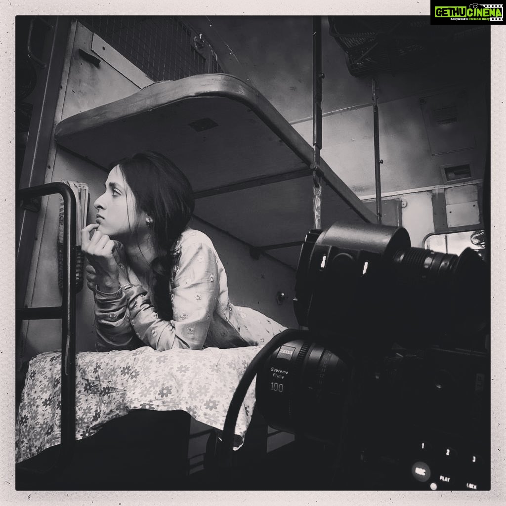 Arushi Sharma Instagram - 🚂 ♥️ #bts #loveaajkal2