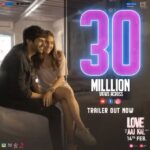 Arushi Sharma Instagram - 'Break-dance’, dance toh banta hai! Right? Thank you for showering love on the #LoveAajKal trailer. 30 Million views and counting. Don't miss out on the epic love story of Veer and Zoe. #LoveAajKal @kartikaaryan @saraalikhan95 @imtiazaliofficial #DineshVijan @wearewsf @maddockfilms @officialjiostudios @officialjiocinema @reliance.entertainment @sarkarshibasish @randeephooda @ipritamofficial