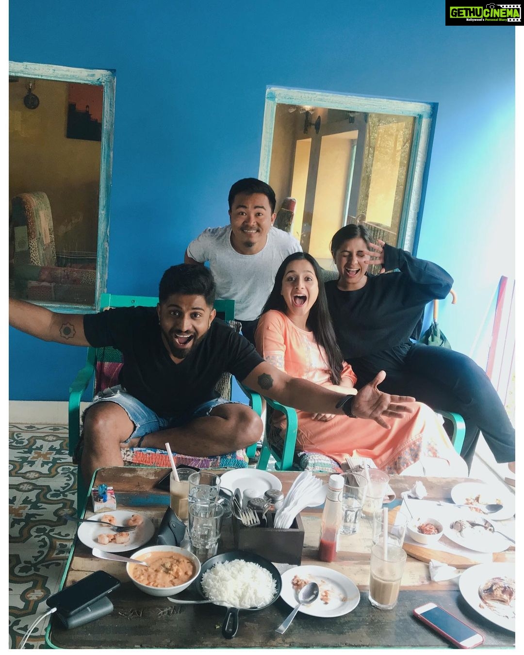 Arushi Sharma Instagram - Our afternoon party in Udaipur🌮🍜🍝🥘 #LoveAajKal #memoriesfromudaipur Udaipur, Rajasthan