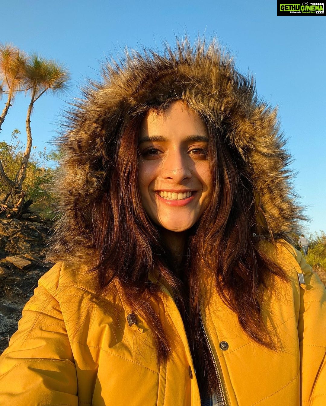 Arushi Sharma Instagram - Sun child ⚡️ Himachal Pradesh