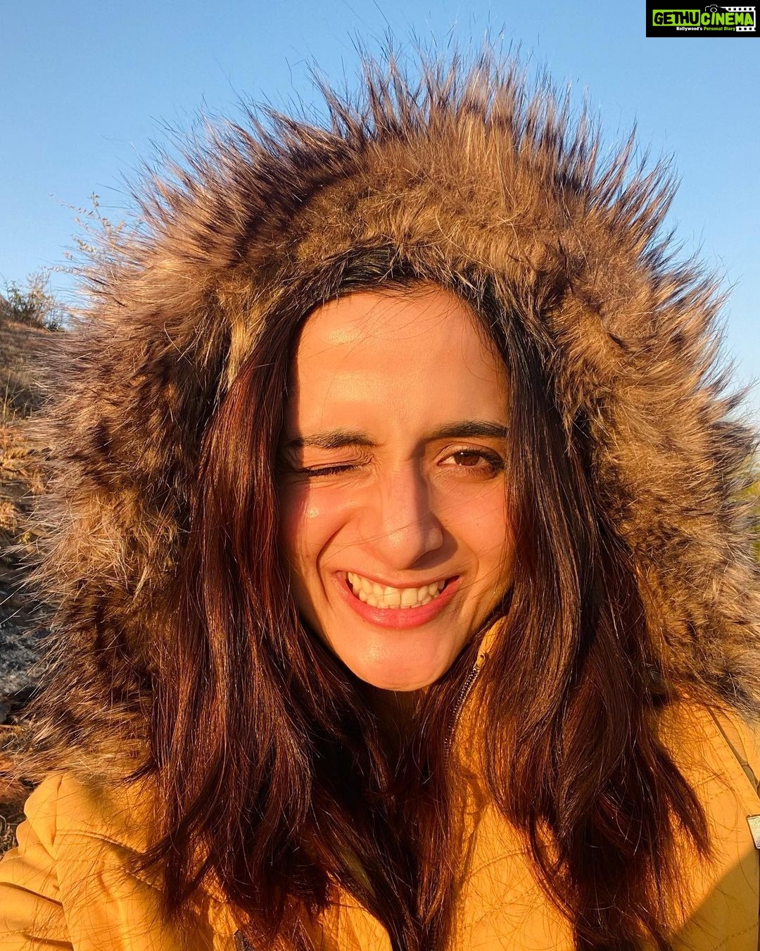 Arushi Sharma Instagram - Sun child ⚡️ Himachal Pradesh