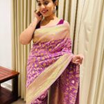 Arya Instagram - From the gorgeous land of Banaras ❤️ Six yards of pure grace…. Saree @kanchivaram.in MUA @vikramanvijitha Hair @chan_aneesh #sareelovers #banarasisaree #trend #fashioninfluencer #loveforsaree #dressup #wedding #makeup #inspo