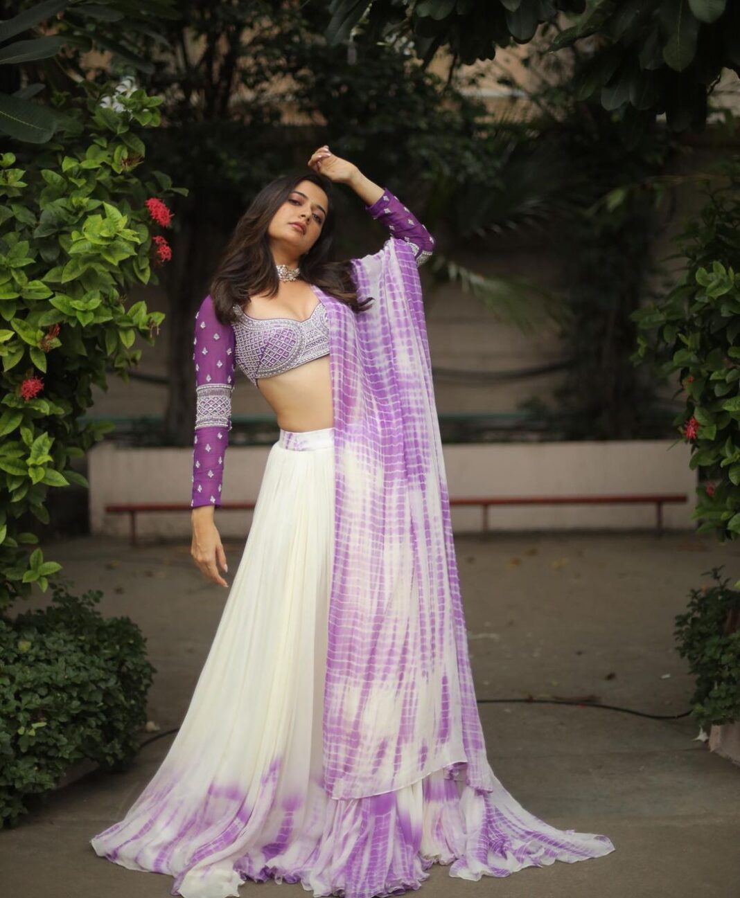 Ashika Ranganath Instagram - Muhurtha look 🧏🏻‍♀️ Outfit @anyracouture 💜 Accessories @theamethyststore 🤍 Photography @ojascreativephotography Chennai, India