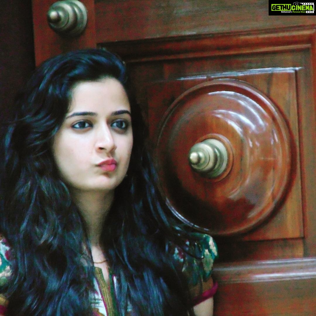 Ashika Ranganath Instagram - Idk why I like this pic ! 🙈☺️ #candid ❤️
