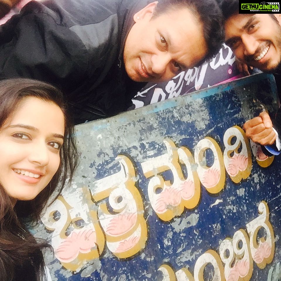 Ashika Ranganath Instagram - Crazyboy houseful today ! 😍