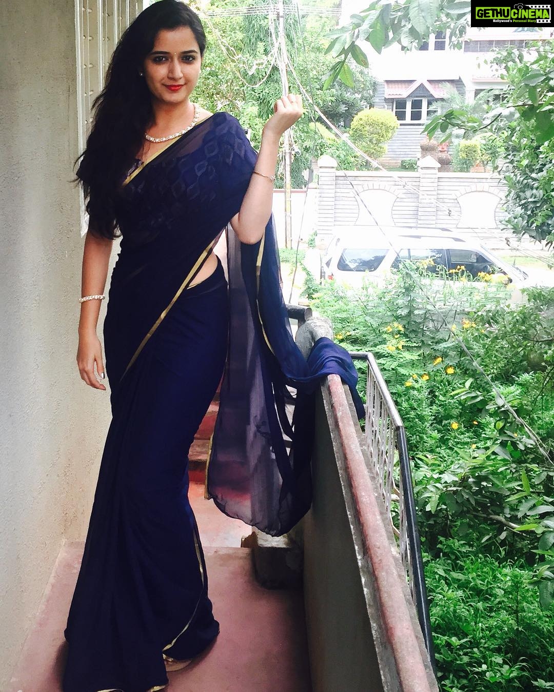 Ashika Ranganath Instagram - Varamahalakshmi special ๐โบ๏ธsaree after loooong time ๐๐ Hassan, Karnataka