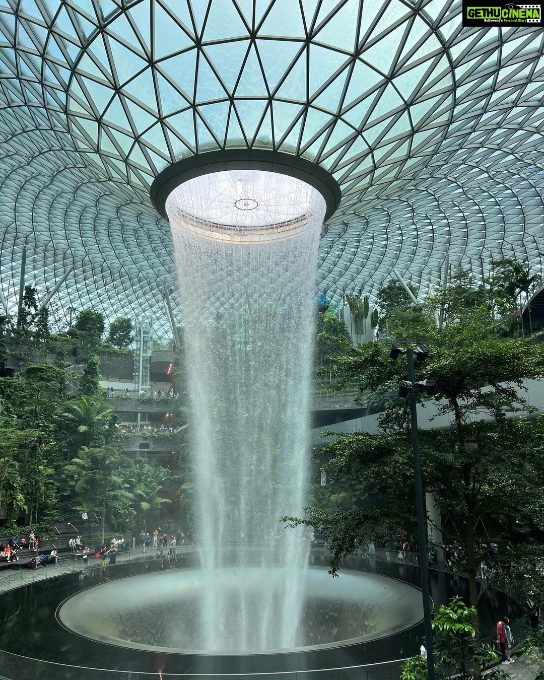 Ashika Ranganath Instagram - One of the beautiful airports I have come across.. Jewel Changi Airport