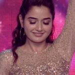Ashika Ranganath Instagram - @ashika_rangnath ‘s energetic performance on the stage of #siima2022 . Watch now ✨ . #wolf777siimaweekend #siima2022 #siimaawards