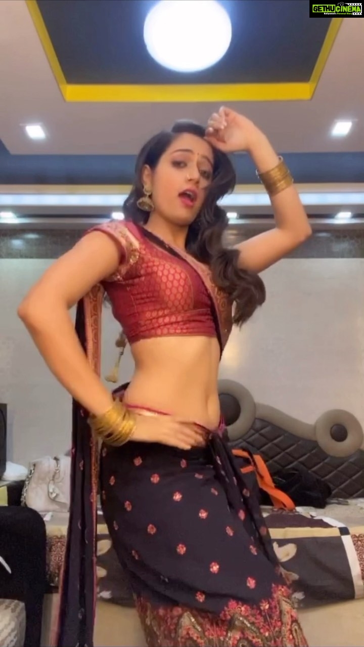 Ashika Ranganath Instagram - All time favourite song ❤️ Found this video in my gallery when I shot for Patakiporiyo 2 years ago… #majorthrowback❤ #caravandiaries
