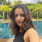 Ashika Ranganath Instagram – 👩‍🦰 or 👱‍♀️??