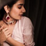Ashika Ranganath Instagram - Shot by @vasukikarkone Styling @papapants Assistant styling @thechaotic.art Accessories @jewelboxbyarnav Make up @urjapatel_artistry Hair @paramesh_hairstylist