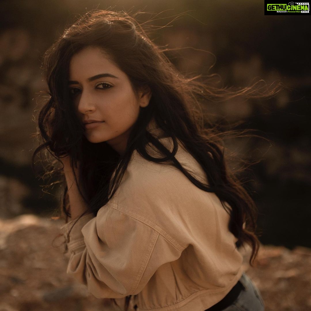 Ashika Ranganath Instagram - 👑 Thanks for showing so much love! I feel so grateful n blessed for having you all! Lots n lots of love ♥️