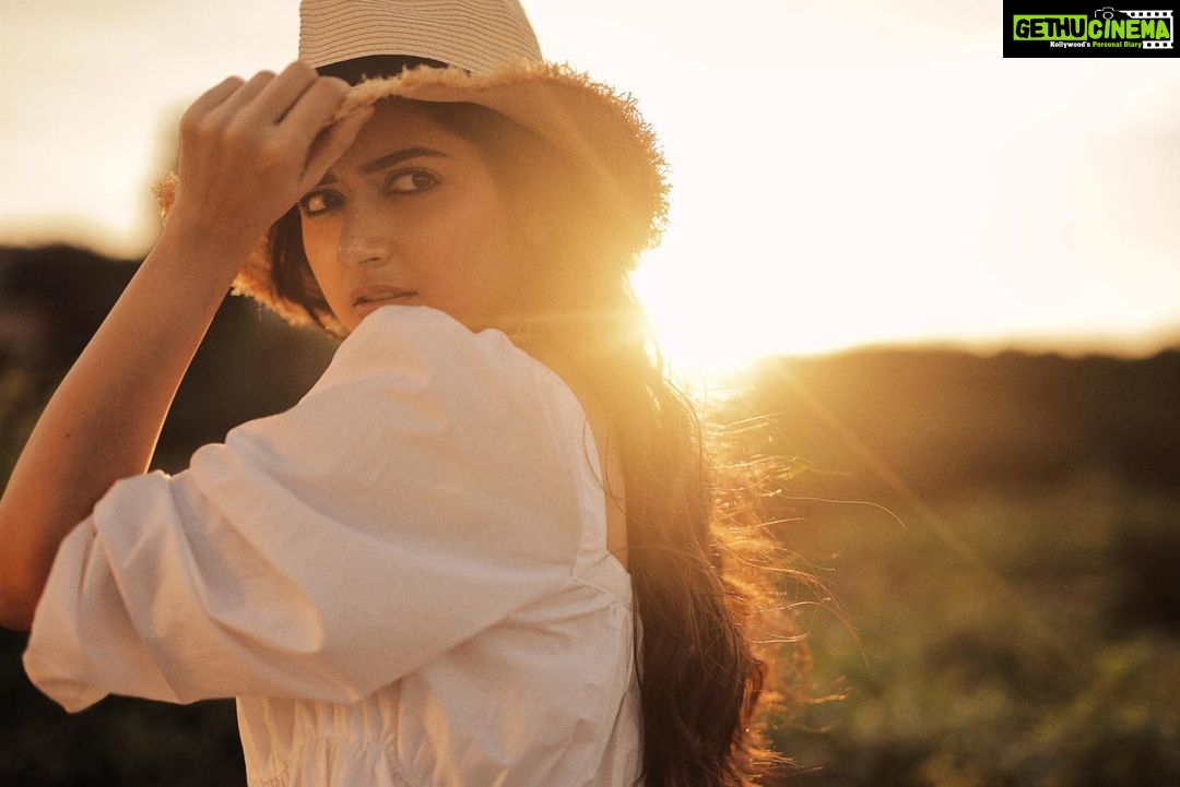 Ashika Ranganath Instagram - Good morning!
