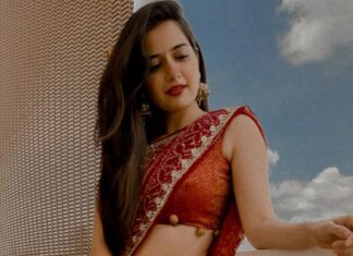 Ashika Ranganath Instagram - ಯುಗಾದಿ ಹಬ್ಬದ ಶುಭಾಶಯಗಳು😌🌸 How’s madhagaja teaser?? Did you all like? What did you like the most?