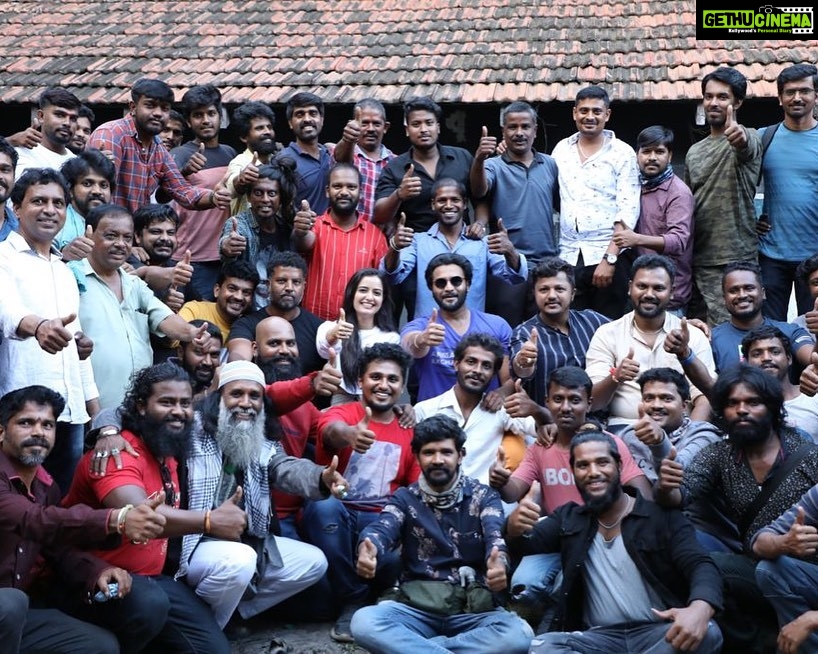 Ashika Ranganath Instagram - Aaaaand it’s a wrap!!! Thanks to all of you for showing so much love n support.. madhagaja completes shooting & gears up for release! Can’t wait for it…. Thanks to the entire team of madhagaja ♥️ P.s don’t forget to notice the only girl power 😉💪🏻 #Madhagaja @sriimurali @mahesh_director @umapathy_s_gowda @shivrajkrpete @chikkanna_official @ravibasrur #Naveendop