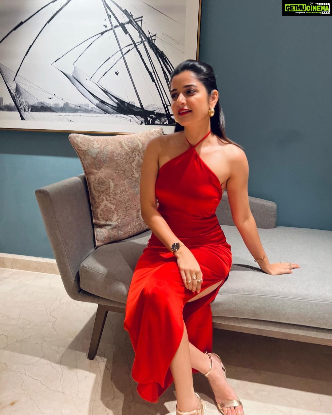 Ashika Ranganath Instagram - Yesterday’s Raymo Gala premier night @iffigoa Thank you for having us.. Such a proud moment to the entire team ♥️ @pavanwadeyar @yoursishan @vaidysk @urjapatel_artistry @subu_rao_hair_mkp IFFI Goa