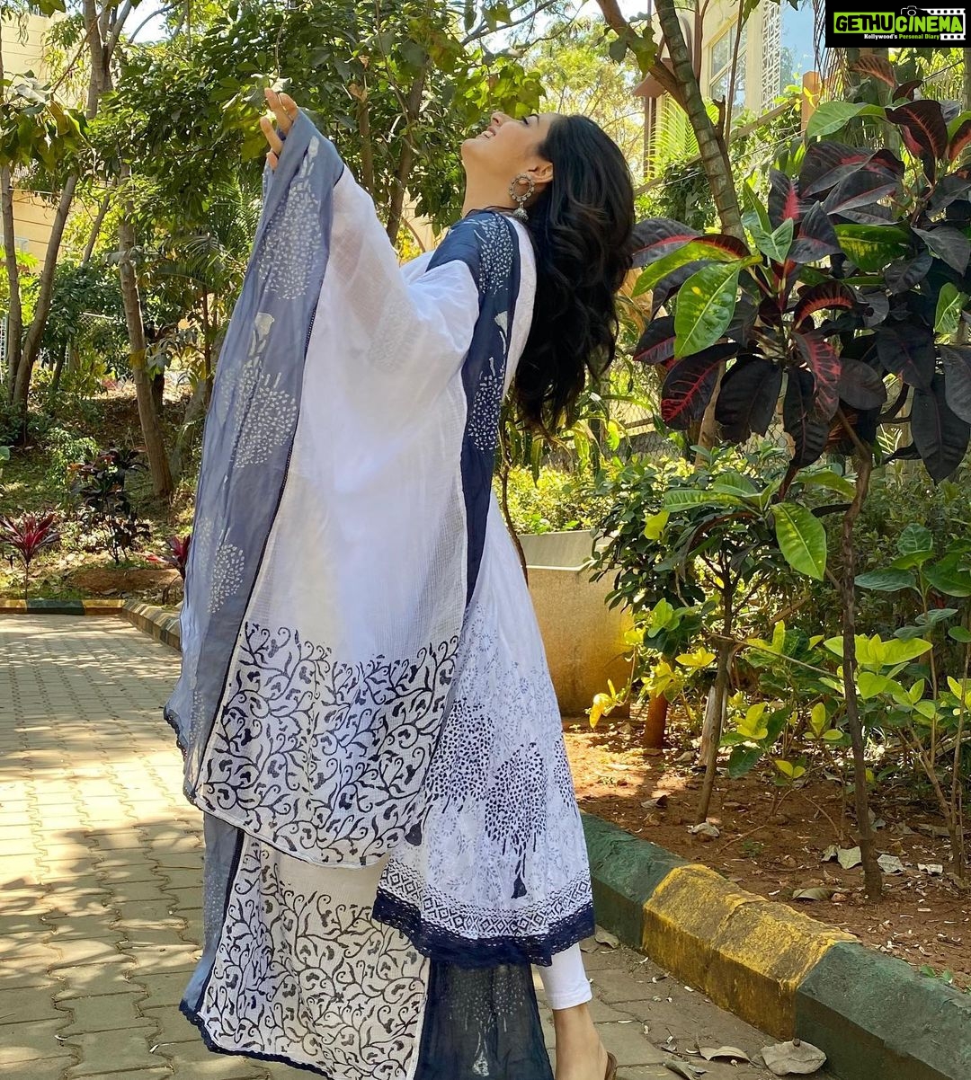 Ashika Ranganath Instagram - Which one? 1 or 2? 😉 . . . Bcz I love this dress 🙈