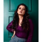 Ashika Ranganath Instagram - Shoot for @provoke_lifestyle magazine shoot 😍 Coordinated by @madhudaitota ♥️ Styled by @tejukranthi 😘 Outfit by @priyaagarwal_clothing 👗 MUA @makeoversbynikitha 💄 Photographer @nithishayyod 📸 Location @fatowl_jpnagar ☺️