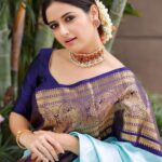 Ashika Ranganath Instagram - *ದಸರಾ ಹಬ್ಬದ ಶುಭಾಶಯಗಳು* 🙏🏻 ಆಯುಧ ಪೂಜೆ ಮತ್ತು ವಿಜಯ ದಶಮಿ ಹಬ್ಬದ ಶುಭಾಶಯಗಳು 🤗 Happy Dussehra to all of you ♥️