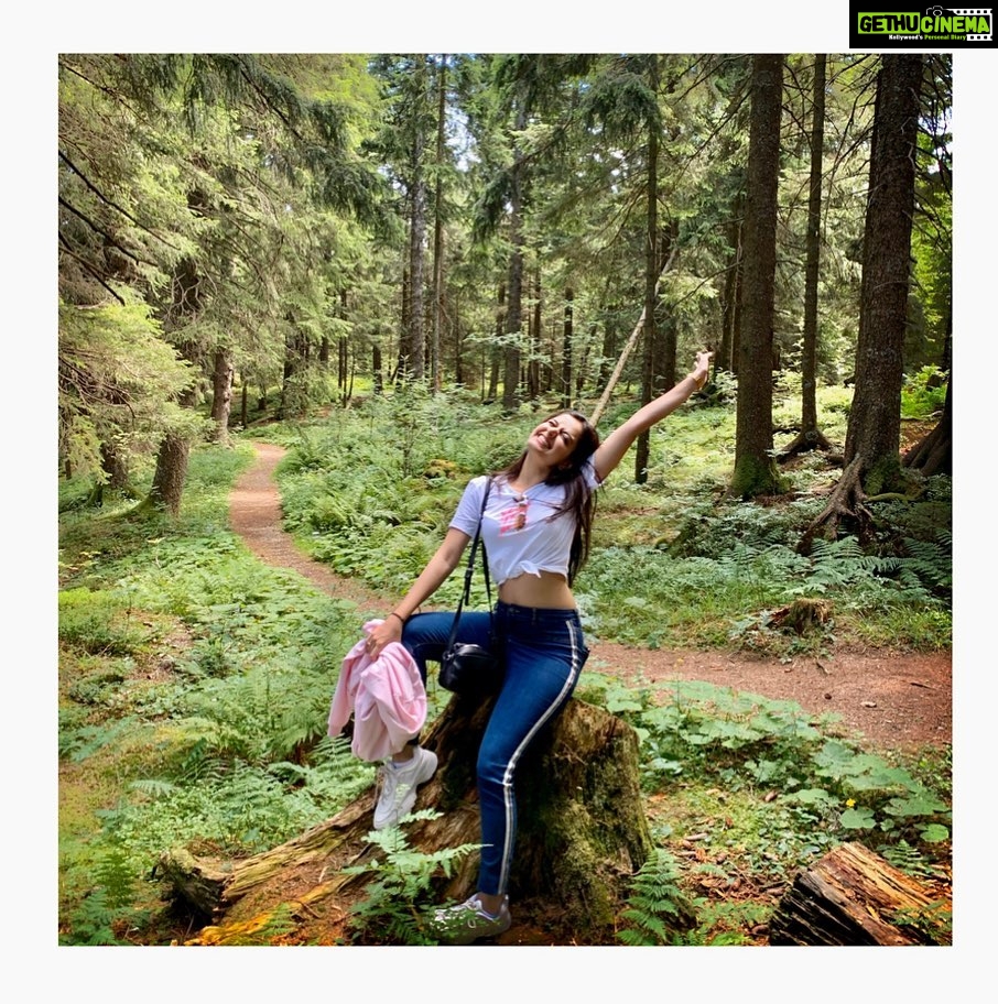 Ashika Ranganath Instagram - 700k love 💓 Thanks to each one of you for showing me so much love and support. Mount Pilatus, Kriens, Switzerland