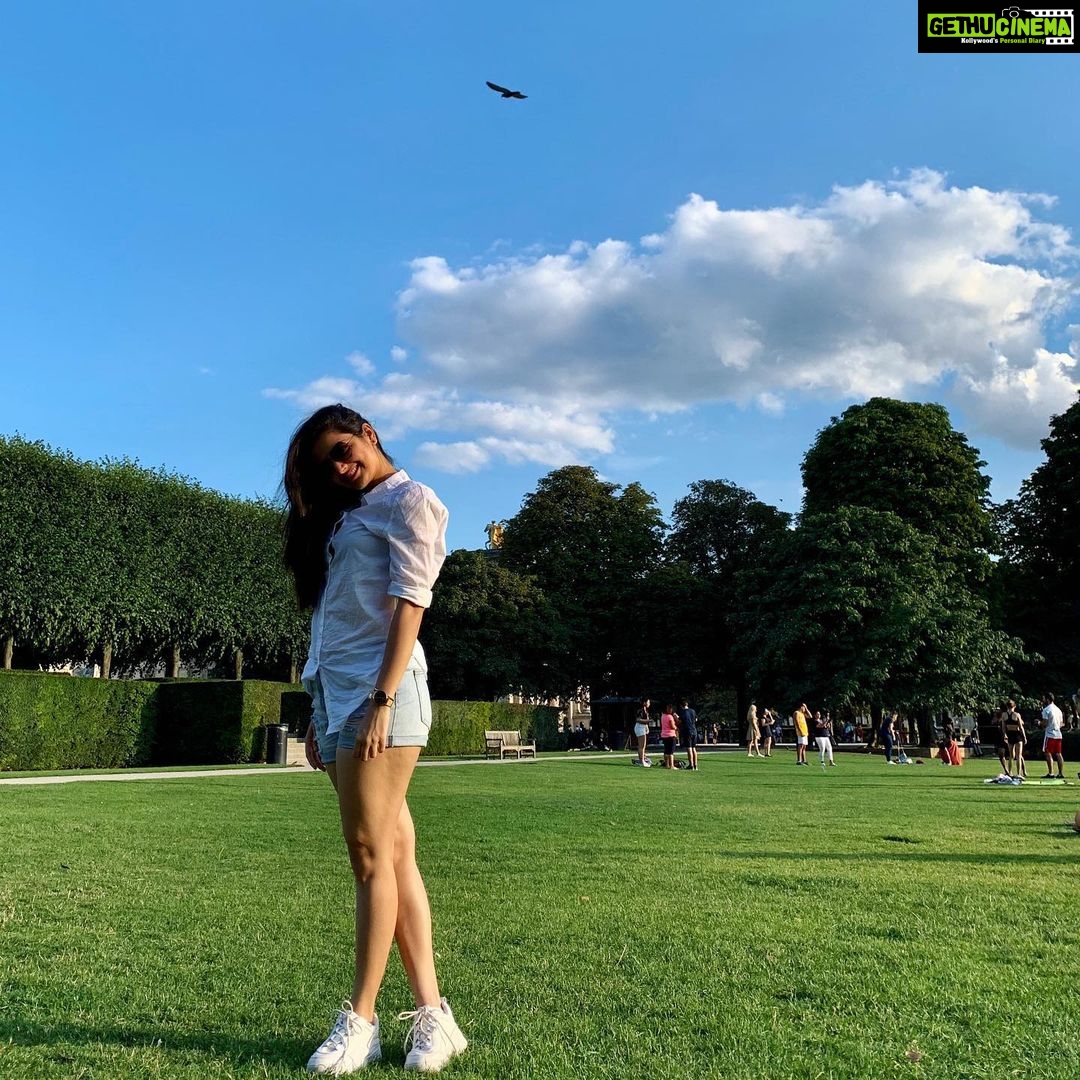 Ashika Ranganath Instagram - 🍀 Tuileries Garden