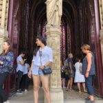 Ashika Ranganath Instagram - When you visit a place when there are a lot of tourists, cant help but Ms. @gonsalves.pearl.97 can take really good pictures for me 🙈♥️😘 P.s now don’t start pouring in your requests to her, it’s a private account 😅 Sainte-Chapelle de Paris