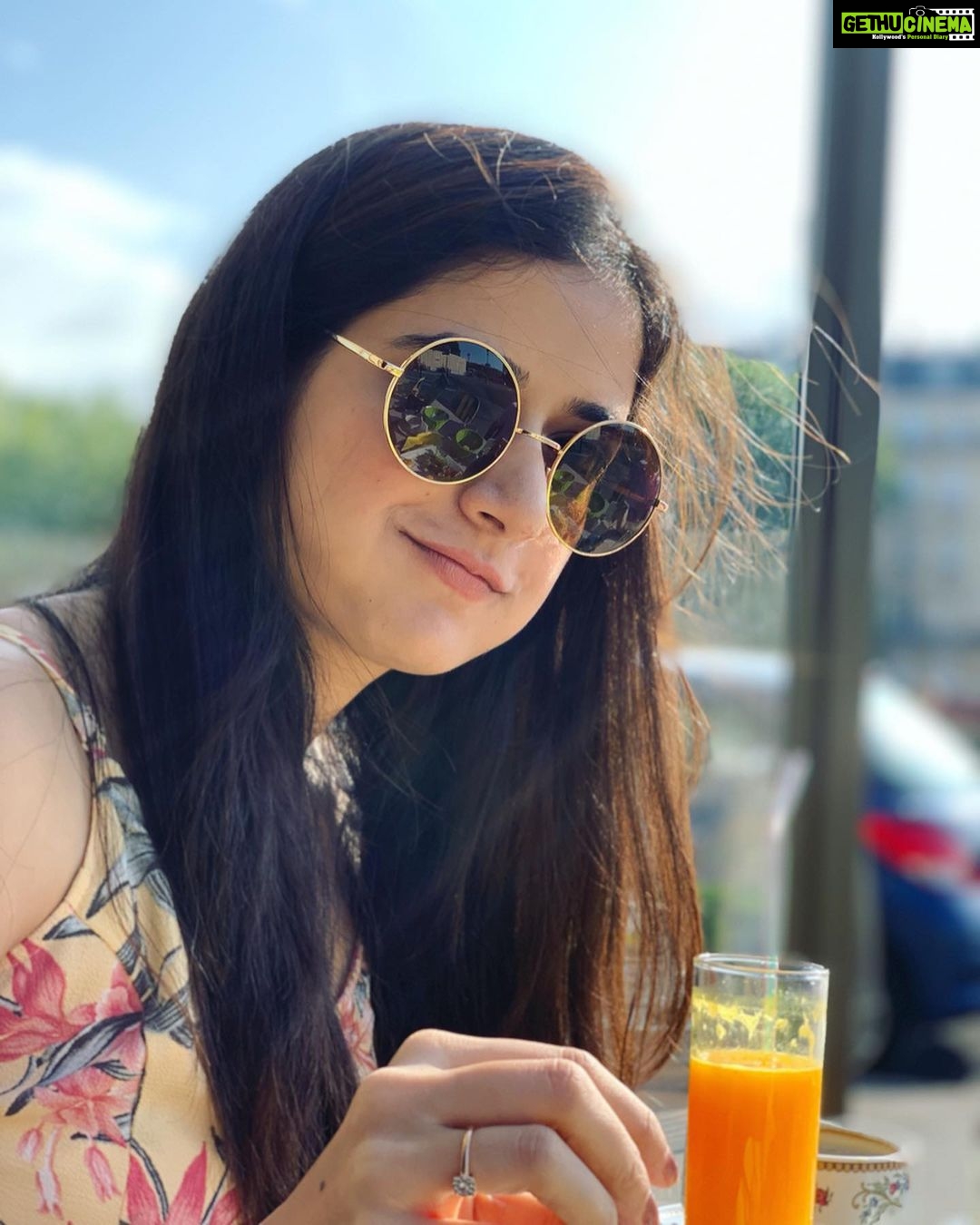 Ashika Ranganath Instagram - French breakfasts 🥐🍳🥯 😍😋 Café Esmeralda
