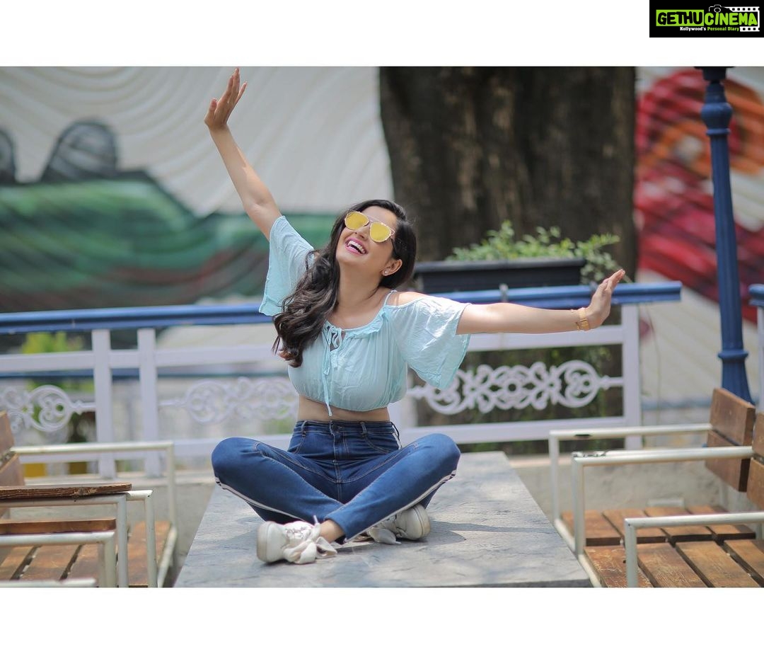Ashika Ranganath Instagram - Dear haters, I’ve so much more for you to be mad at. Just be patient. 🤗 Happy Sunday guys!