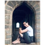 Ashika Ranganath Instagram - Hi everyone🌸 Hegideera yellru? • • • PC : @suprithshekar ♥️