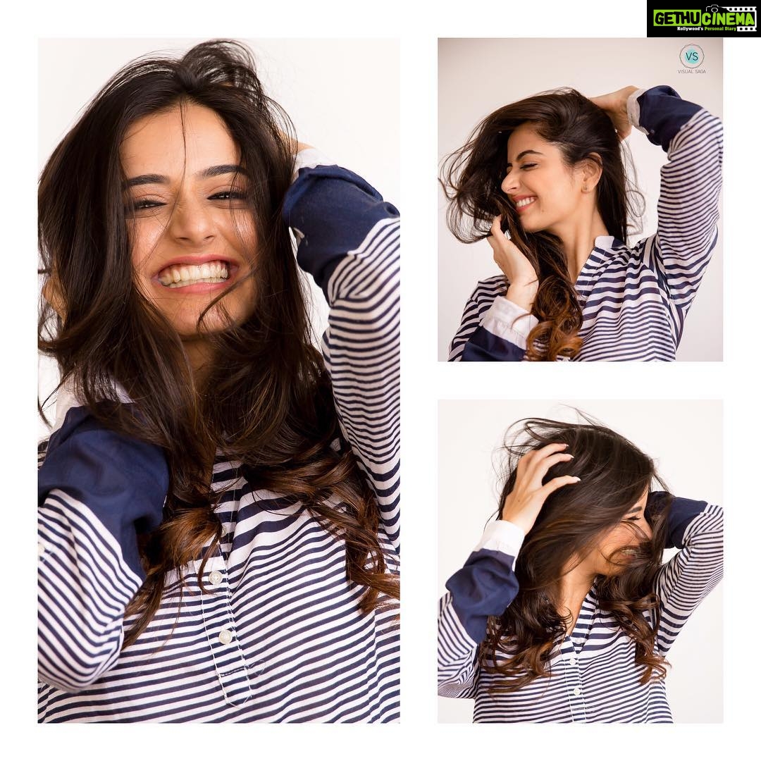 Ashika Ranganath Instagram - Because I love my hair 💁🏼♀️ . . . PC : @visual_saga @vidyasagar_ofvisualsaga MUA : @shreeyapawar_makeup_studio Hair : kiran