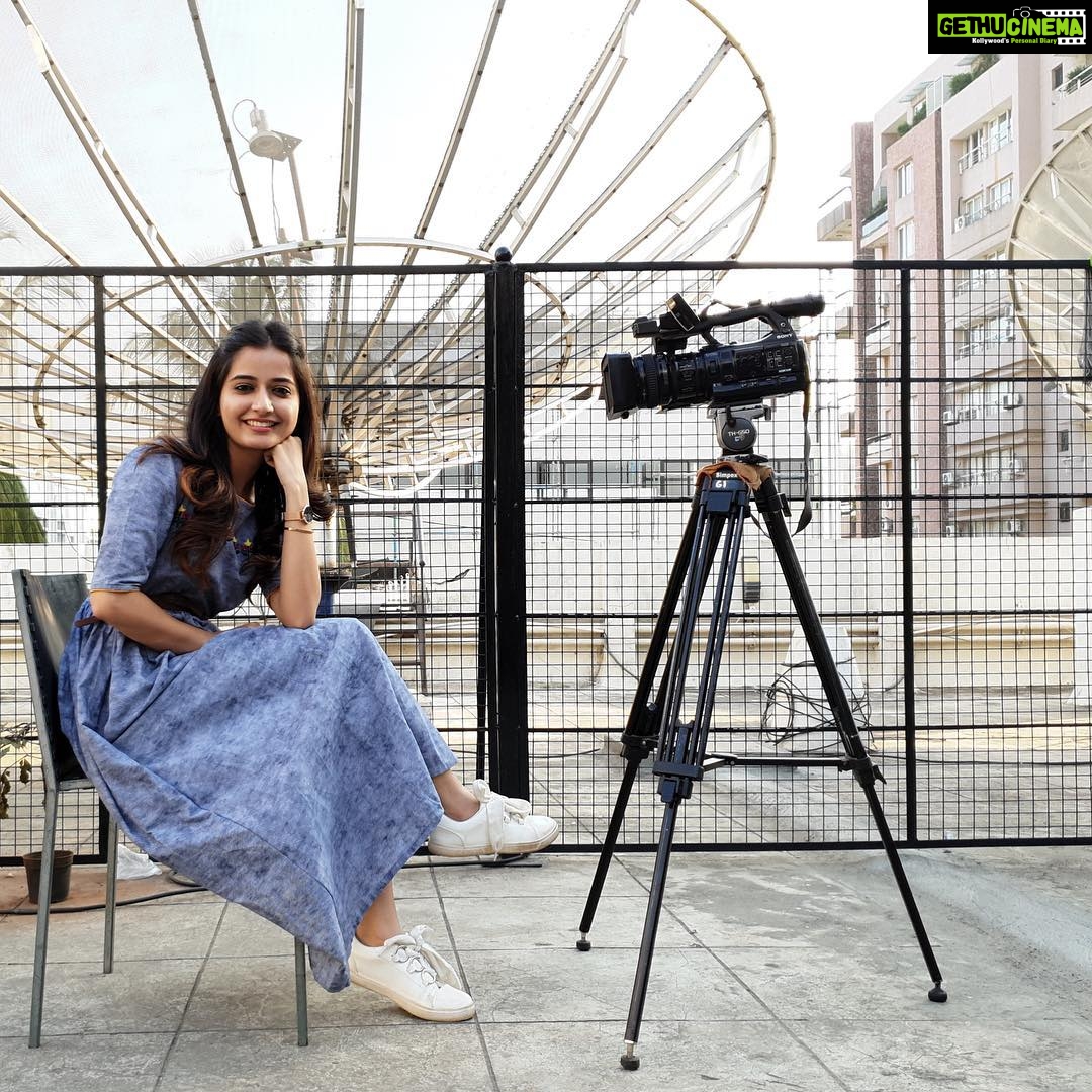 Ashika Ranganath Instagram - Busy all day promoting our film 🤗 Wearing @springdiariesstore 💕 Pc @krishna_ajai_rao 🤗 #thayigethakkamaga #releasingtomorrow #1daytogo