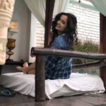 Ashika Ranganath Instagram - 290k love 💖 #Thayigethakkamaga #shoottime #releasingthisseptember