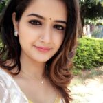 Ashika Ranganath Instagram – Started with #thayigethakkamaga shoot… #Newlook #newteam #Shashankcinemas #Directorshashank #Ajayrao