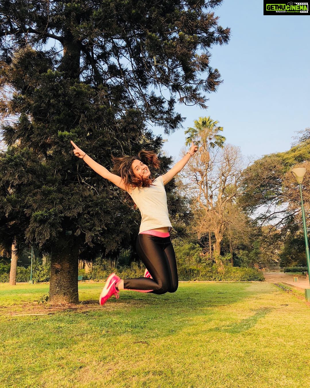 Ashika Ranganath Instagram - Happy Republic day 🧡⚪️💚 PC: @rajeevgowda13 Lalbagh Botanical Garden