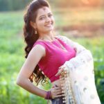 Ashika Ranganath Instagram - “I’m going to make everything around me beautiful and that’s my life ❤️ “ Thanks for this picture @peenyaprasad styling #padmashree