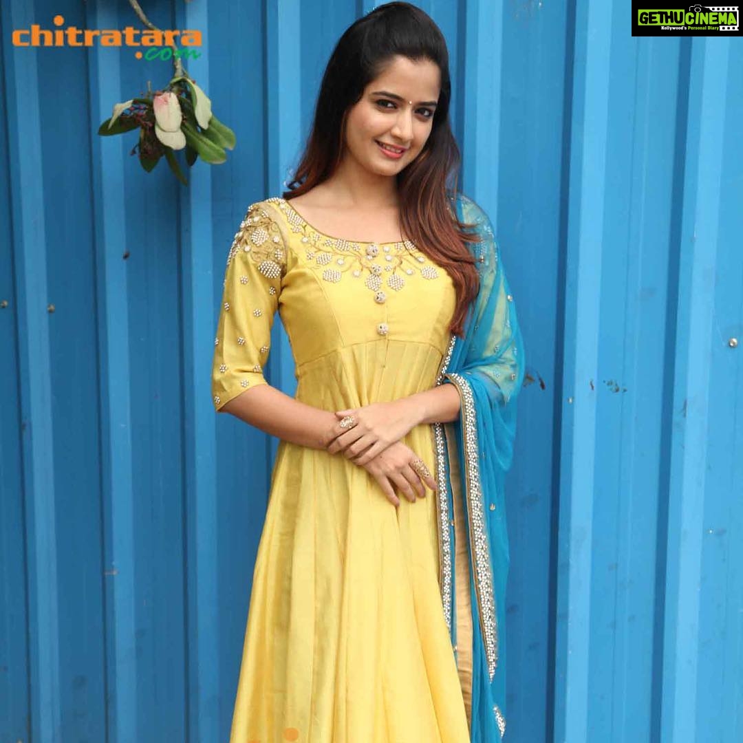 Ashika Ranganath Instagram - ❤️ wardrobe courtesy : @shachinaheggar