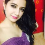 Ashika Ranganath Instagram - How about this eye ball color ? 🤔🙆🏼