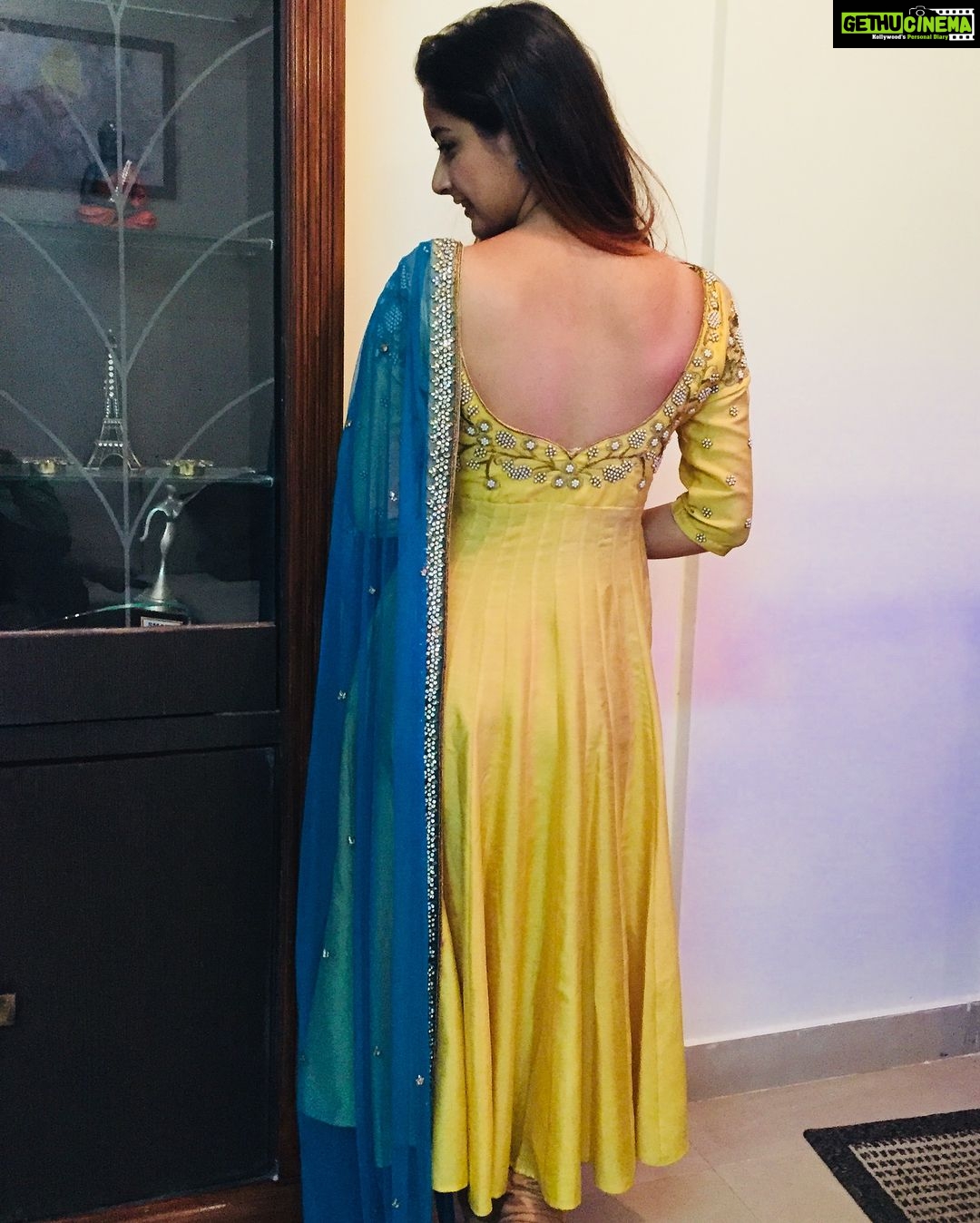 Ashika Ranganath Instagram - Loved every detailing in this dress ❤️ babe you’re a saviour 😘 I m sorry I come up to you last minute (due to exams tension I’d just forgotten🙈🙆🏼) but still you’ll have something for me everytime 😍thank you so much @shachinaheggar