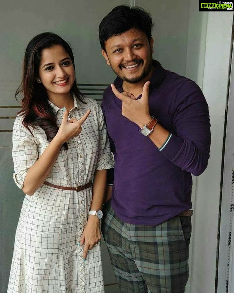Ashika Ranganath Instagram - Mugulunage running succesfully everywhere 🙌🏻☺️thanks to each one of you for supporting us .. Nimma Preethi vishwasakke yendigu chiraruni 🙏🏻☺️#mugulunage