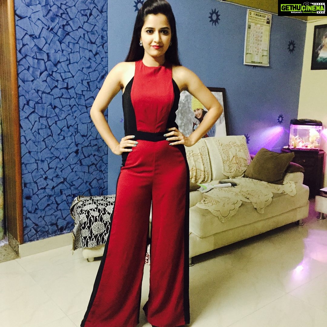 Ashika Ranganath Instagram - Mugulunage Exclusive ladies show .. premier night ❤️