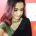 Ashika Ranganath Instagram - This thing works for me everytime I get ready ! 😉🙈💕#mugulunage promotions