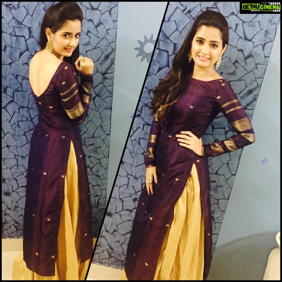 Ashika Ranganath Instagram - Outfit for #Massleader audio launch 😍. Designed by our very own @by_shradha_ponnappa 💕 Tysm for making this beautiful dress ! Styling : myself 😉😆