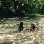 Ashika Ranganath Instagram - ❤️ I wish I had a house beside this place .. beautiful feeling .. #naturelover #natureatitsbest