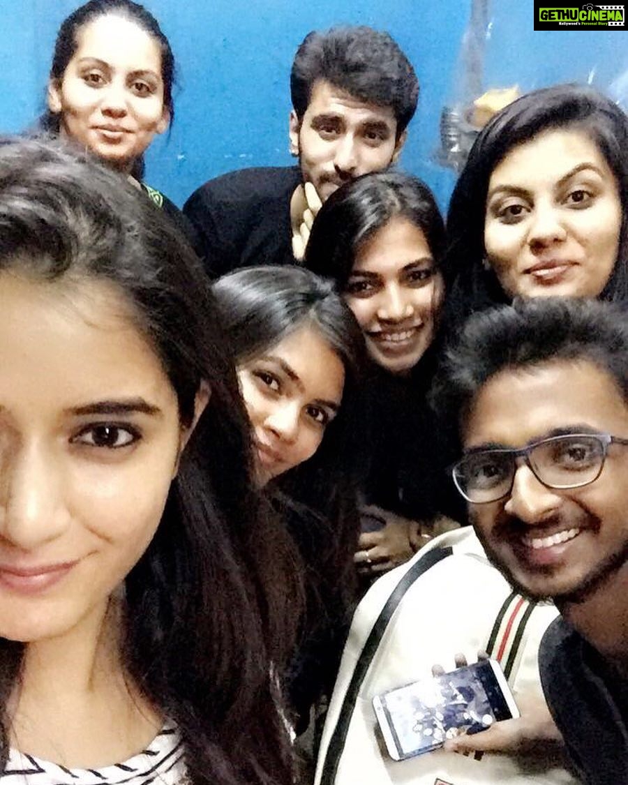 Ashika Ranganath Instagram - With my best ❤️ half of them are missing. Met them after such a long time .. love you all 😍